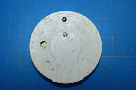 Front Kidde Model i12040 Smoke Alarm